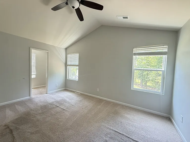 408 Polly Dr — Photo 7