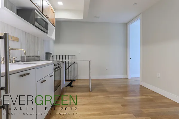 Rented by Pinn Realty | media 2