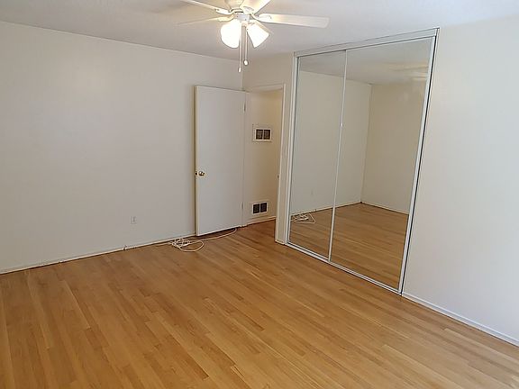 4th image of 4575 North Ave #5