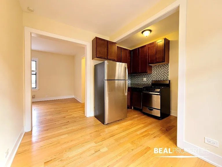 3722 N Pine Grove Ave #W3 — Photo 6