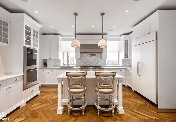 2nd image of 565 Park Ave Floor 10W