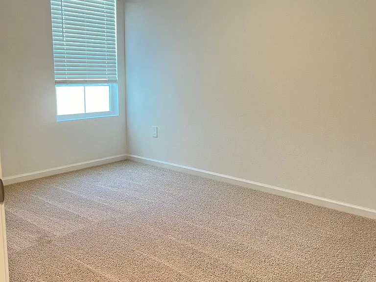 439 Talulla Trl — Photo 16