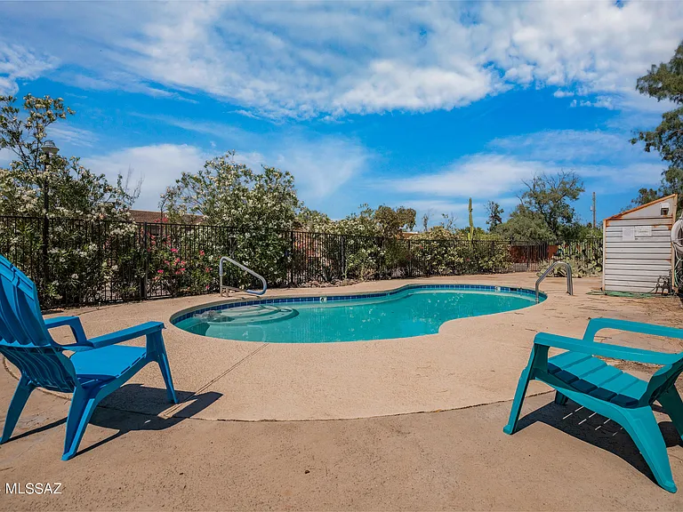 1341 E Ellis Dr — Photo 3