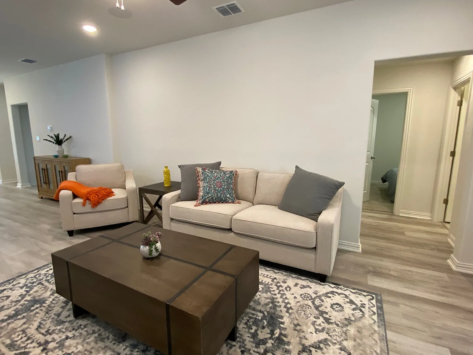 3 bed, 1530 sqft, $2,300 — Photo 2