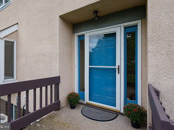 2nd image of 21 Exeter Ct