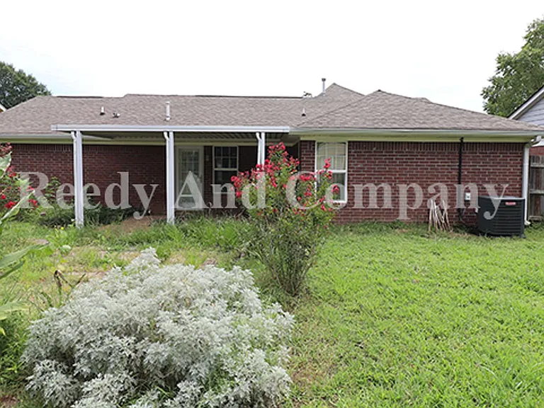 5961 Kentwood Dr — Photo 20