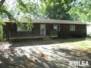 4709 11th St #A, Moline, IL 61265