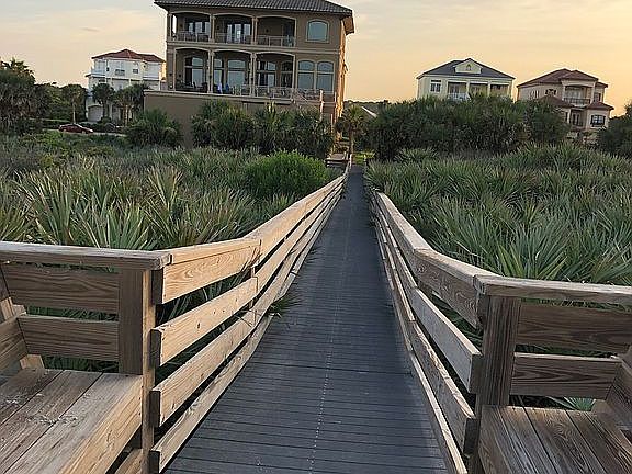 Upscale private beachwalkway