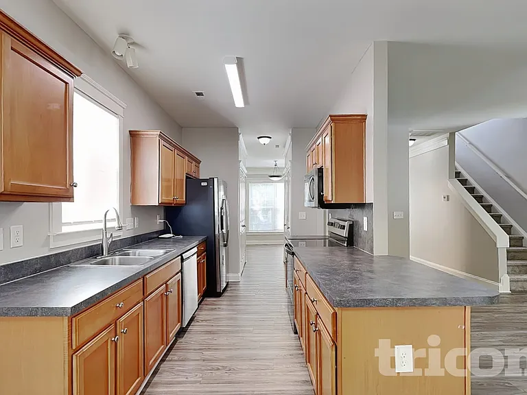6723 Dunton St — Photo 7