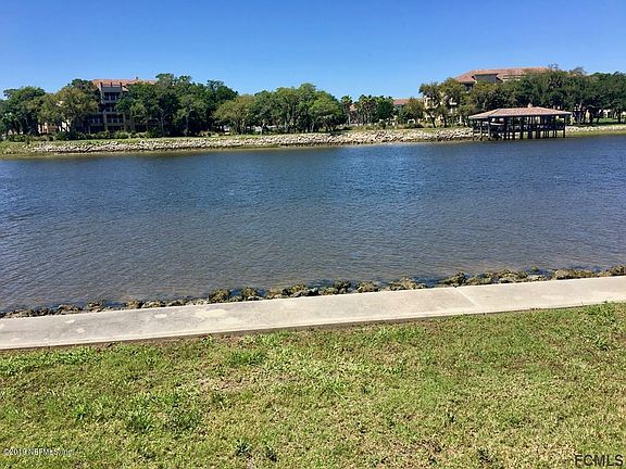 3rd image of 292 Yacht Harbor Dr