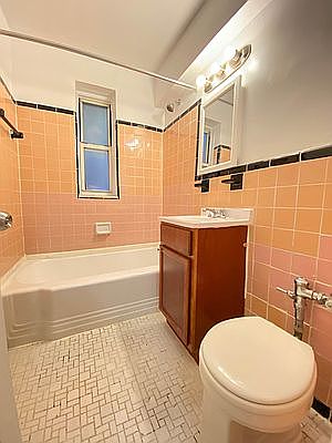 5th image of 14037 Ash Ave APT 103