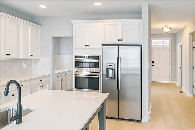 4 bed, 3.5 bath, 3000 sqft, $3,795 — Photo 3