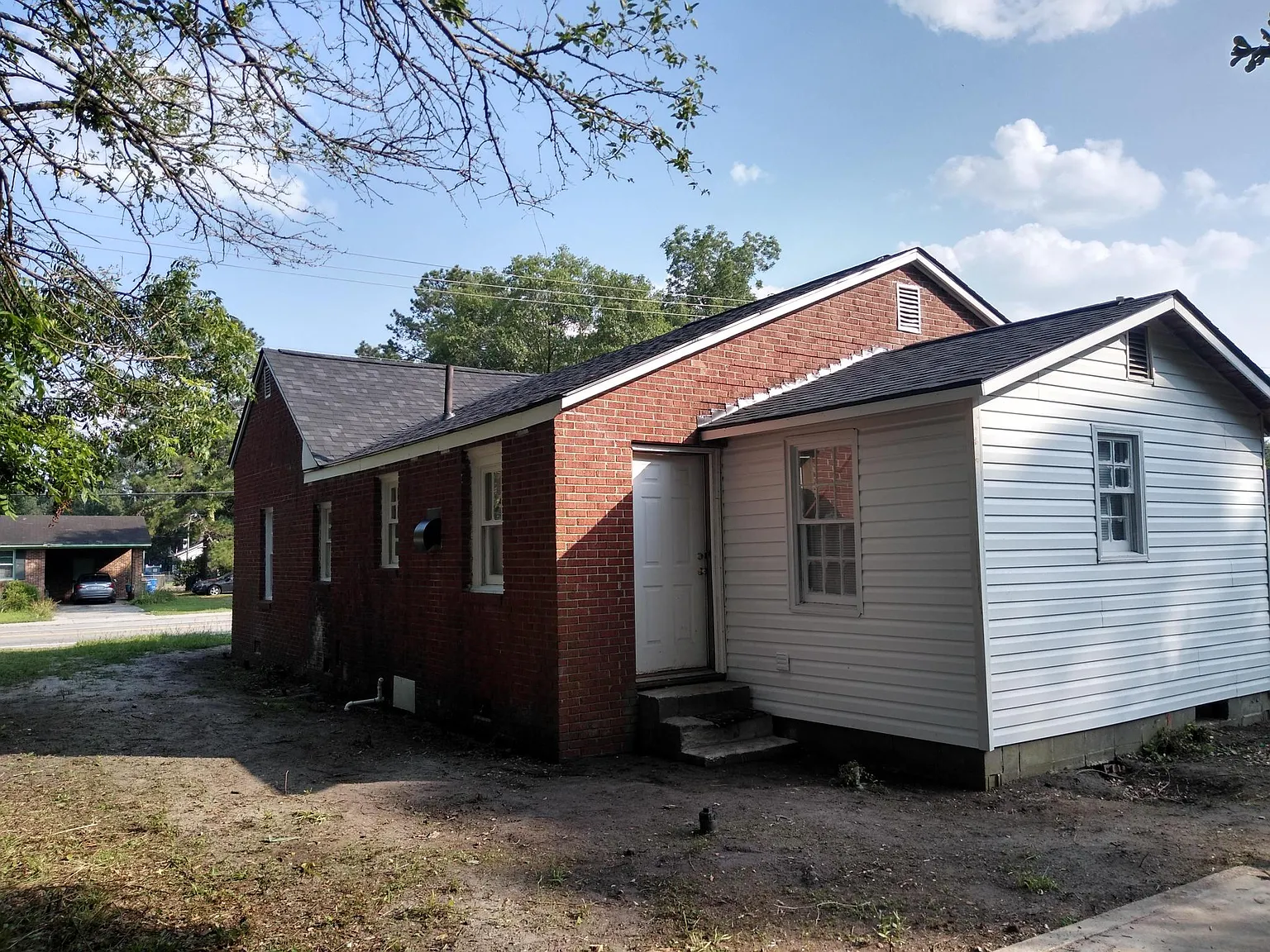 3 bed, 1760 sqft, $900 — Photo 3