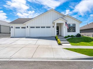 4891 Smitty Dr, Richland, WA