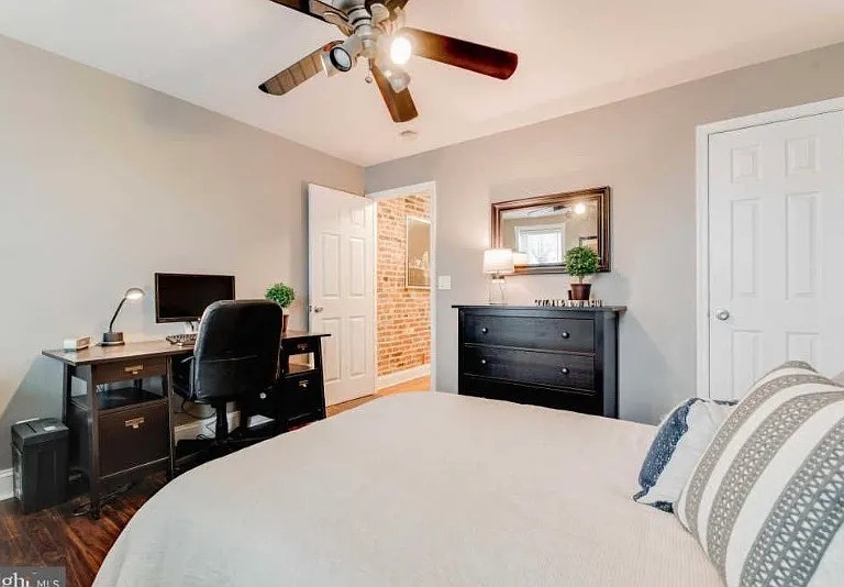1409 E Clement St — Photo 15