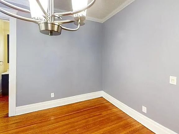 4th image of 21 Ericsson St