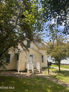 527 W Maple St, Deshler, OH, 43516