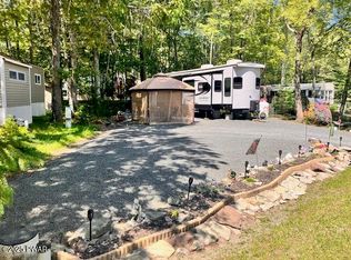 134 Blue Aspen Dr, Milford, PA 18337