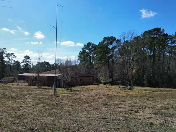 1229 State Highway 63 E, Burkeville, TX 75932