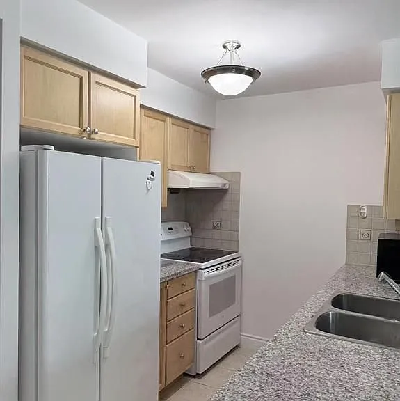 15 Greenview Ave #2502 — Photo 9