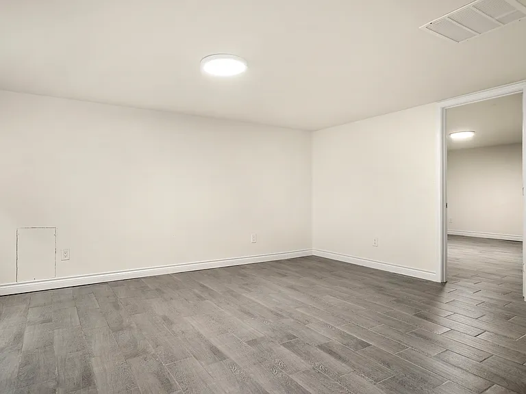 7446 S Memphis St — Photo 23