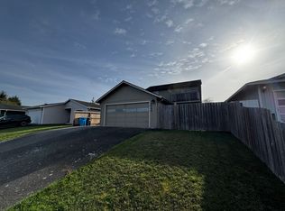 2340 Bayview Ln, Eureka, CA 95503