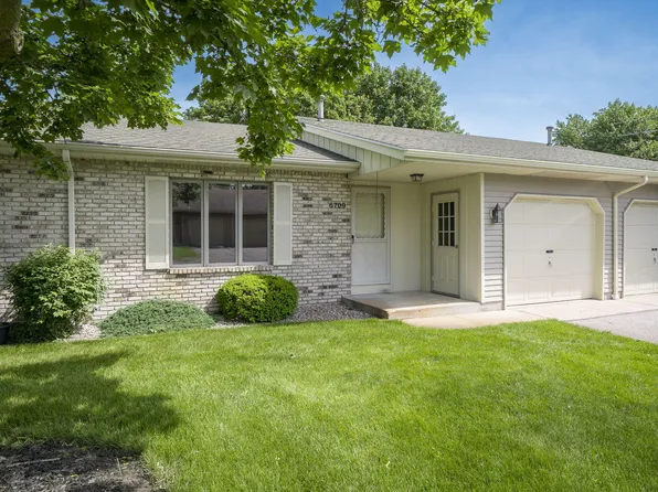 6709 Leisure Way Dr SE, Caledonia, MI 49316