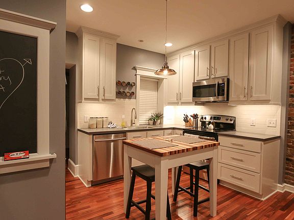 5th image of 43 E Markison Ave