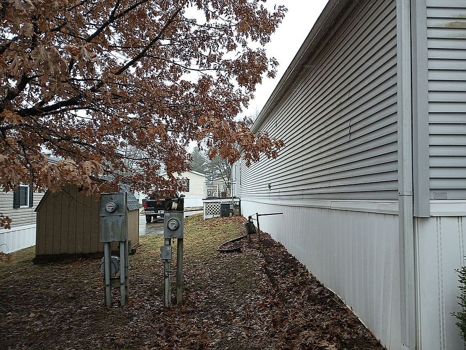 2nd image of 2005 S Rogers St Trailer 47