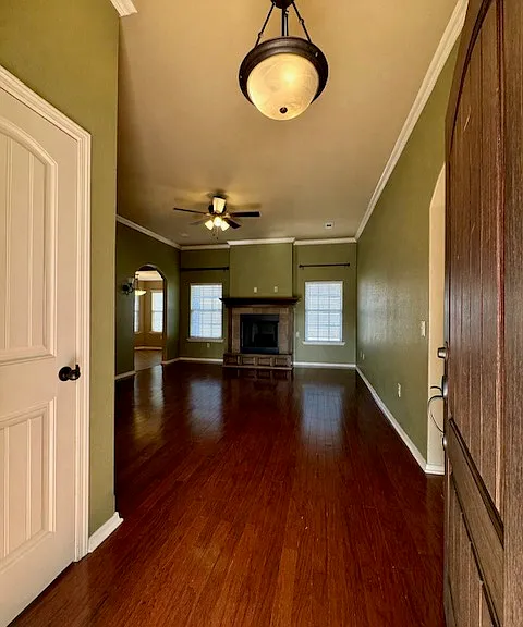 800 Venice St — Photo 3