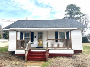 310 Davie St, Lawrenceville, VA 23868