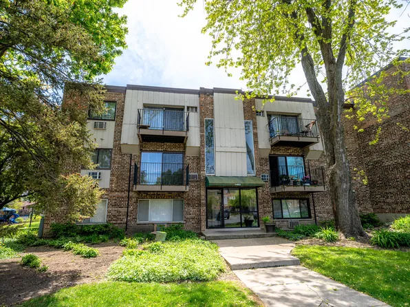 1463 N Winslowe Dr APT 102, Palatine, IL 60074
