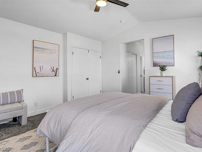 818 Holly Sprig Ct — Photo 9