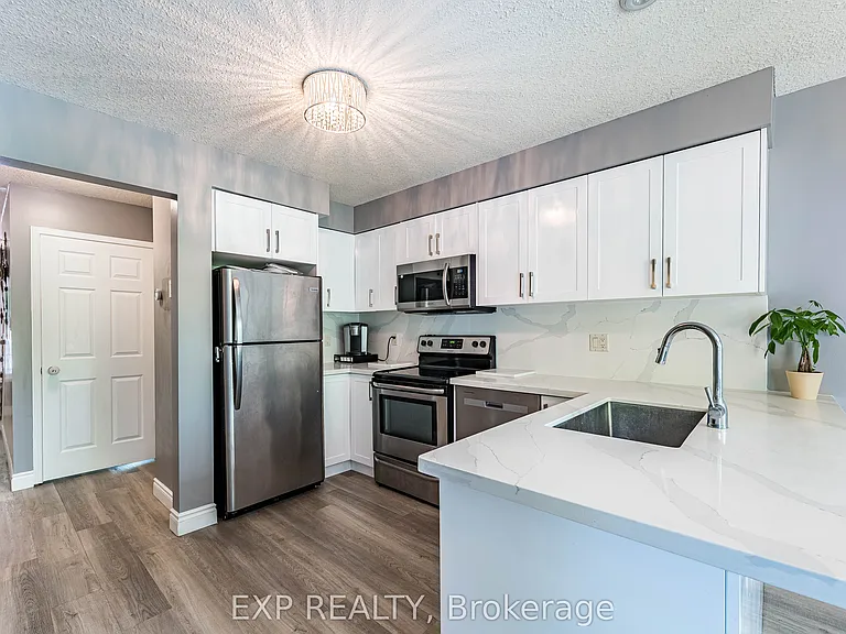 63 Wood Grove Cres — Photo 10