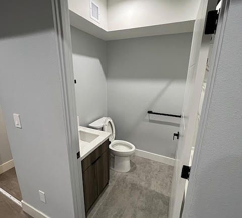 3rd image of 14833 Erwin St #3