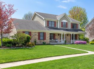 250 Woodside Dr, West Chicago, IL 60185