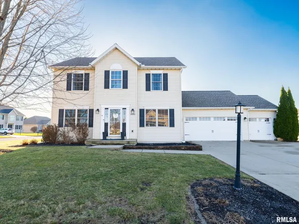 1400 Oak Rdg, Washington, IL 61571
