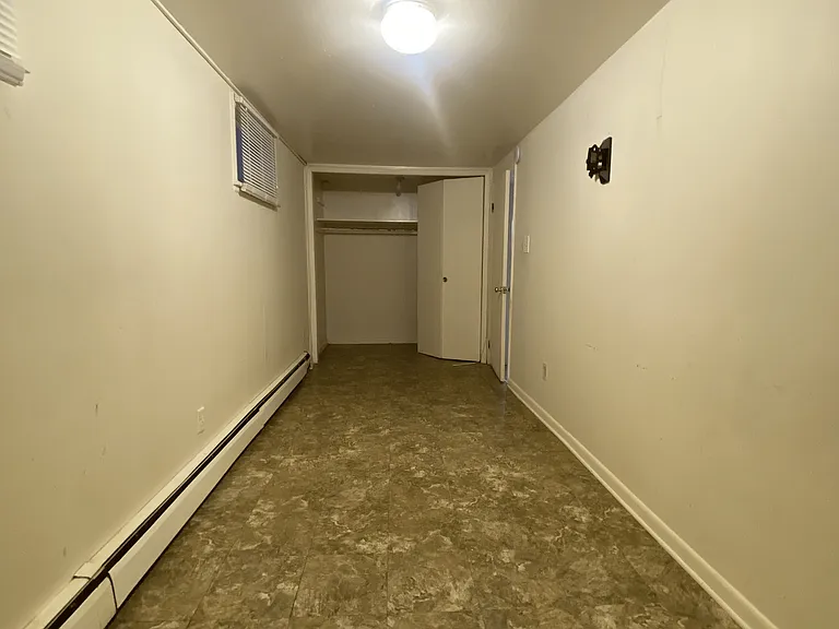 713 State St #BASEMENT — Photo 11