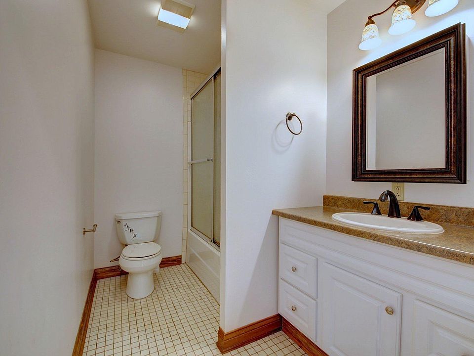 1st image of 1545 Washington St E #B