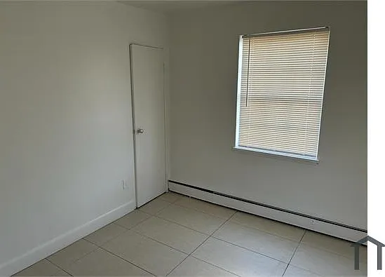 2 bed, 750 sqft, $800 — Photo 4