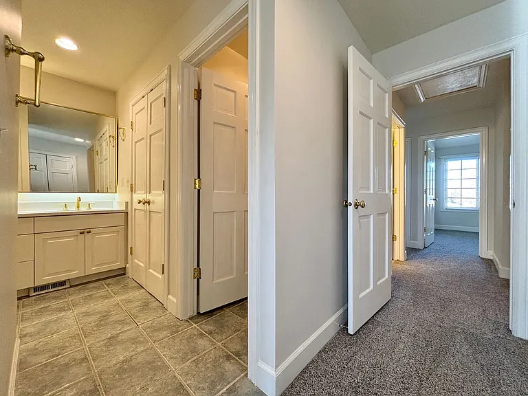 943 E Sage Park Ln — Photo 23