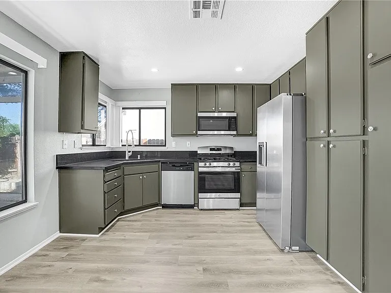 1721 Viridan Ave #1721 — Photo 6