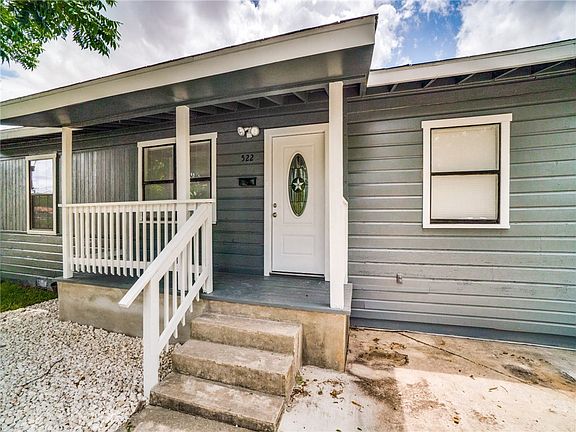 4th image of 522 Lovera Blvd