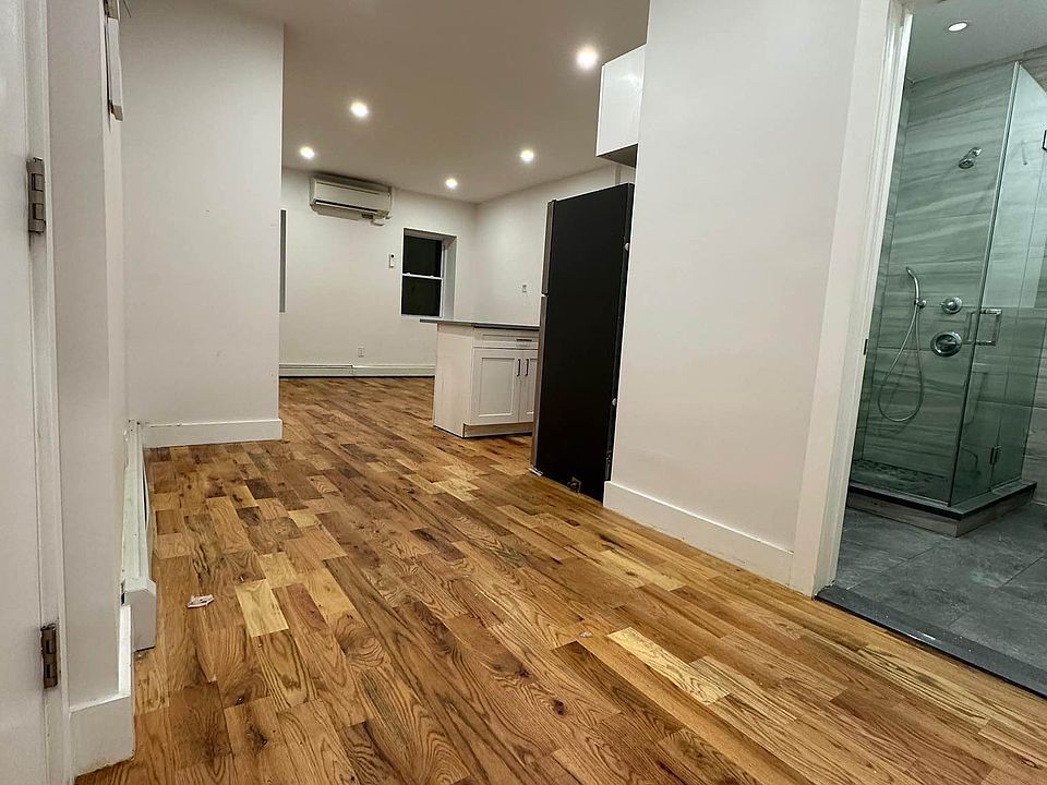 1st image of 996 Atlantic Ave Suite 2