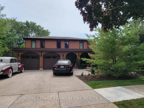 2301 Nikanna Rd, Mississauga, ON L5C 2W8