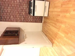 2267 28th St APT 2F, Astoria, NY 11105