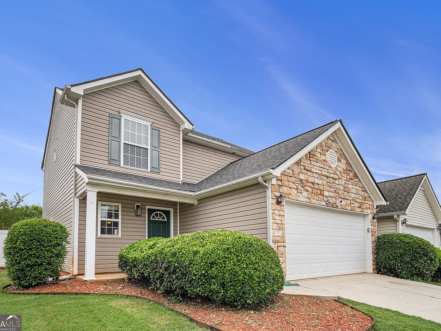 3 bed, 2.5 bath, 1528 sqft, $2,275 — Photo 2