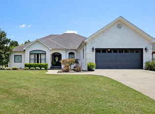 1121 Skypark Rd, Florence, AL 35634