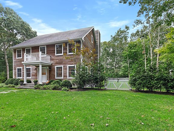 2nd image of 6 Dawnwood Ln