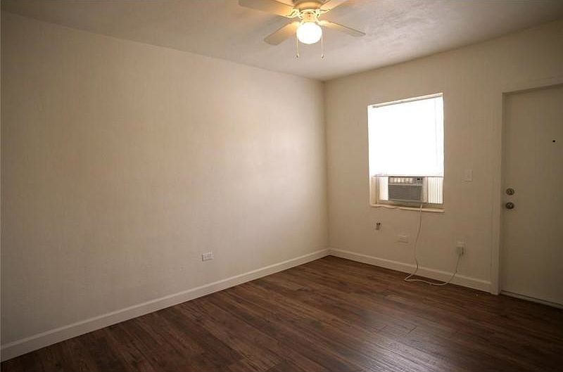 1st image of 7885 Crespi Blvd #1